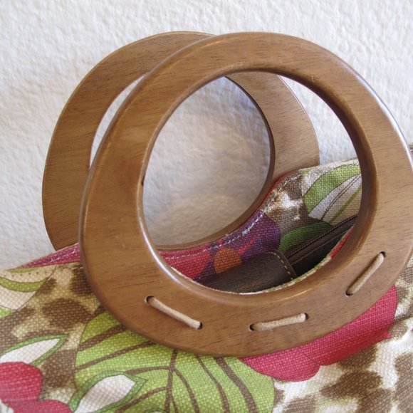 RELIC Tropical Floral Print Crossbody Purse - Picture 4 of 13